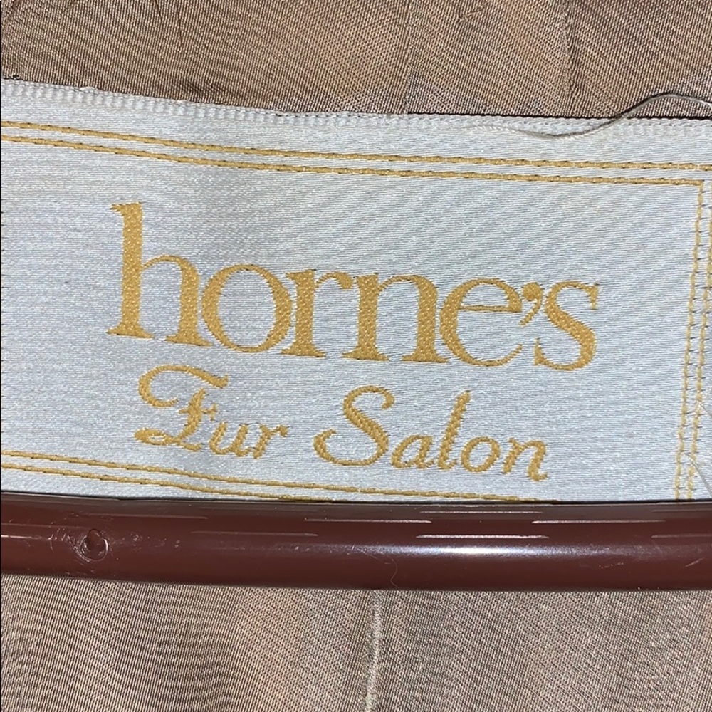 Horne’s Fur Salon Coat - Picture 2 of 7